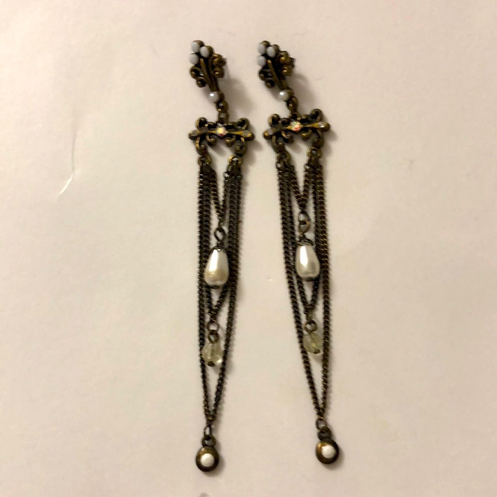 Earrings white crystal & Pearl beads hanging moveable metal parts vintage great